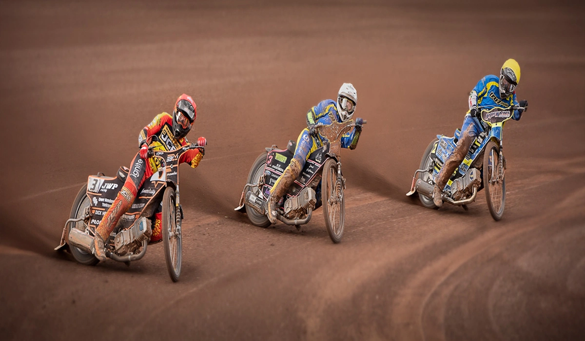 The Thrill of Speed and the Tension of the Track