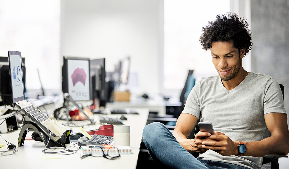 Smartphone: Everyday Tools for Work, Study And Play